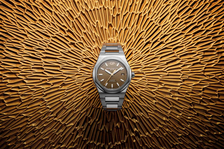 detail Girard-Perregaux Laureato 38 mm 81005-11-3154-1CM