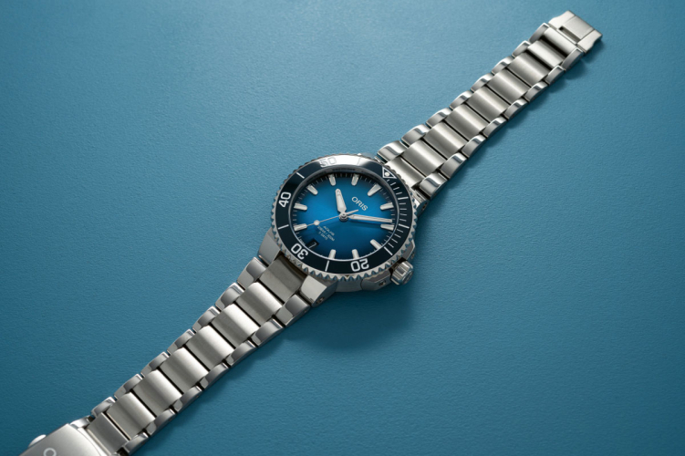 detail Oris Aquis Date Calibre 400 01 400 7769 4135-07 8 22 09PEB