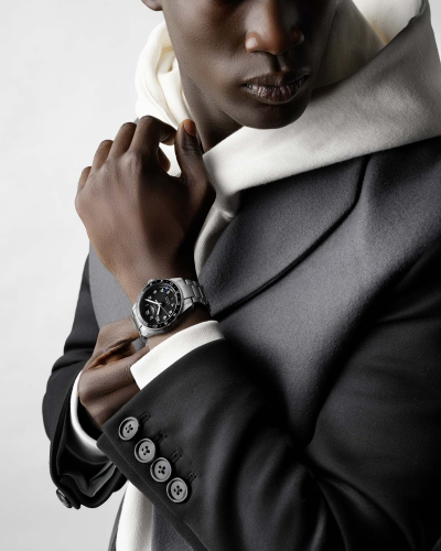 detail Longines Spirit Zulu Time L3.812.4.53.6