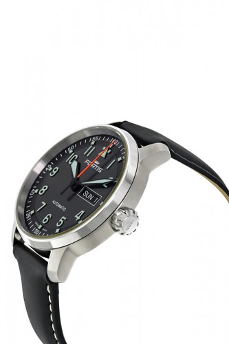 detail Fortis Flieger Pro Day-Date 704.21.11 LF