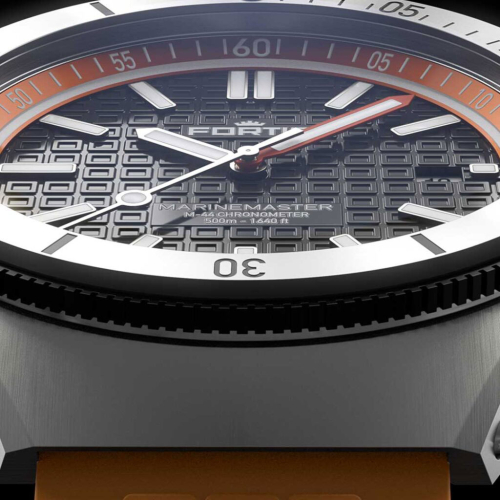 detail Fortis Marinemaster M-44 Amber Orange on Horizon F8120013