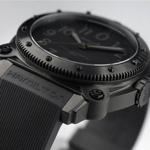 detail Hamilton Khaki Navz BeLOWZERO Auto Titanium H78505330