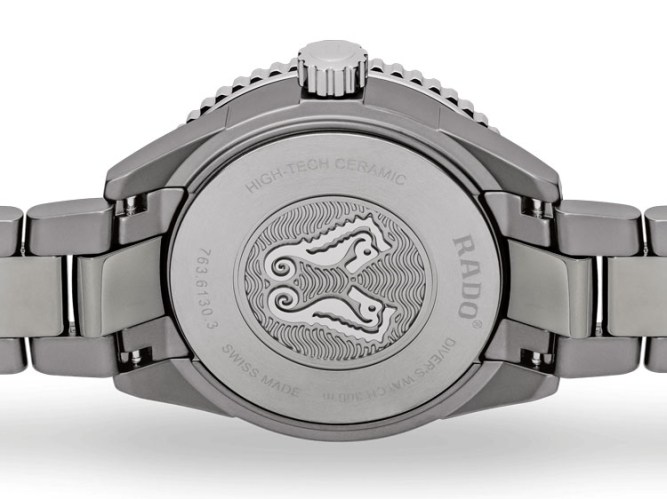 detail Rado Captain Cook High-Tech Ceramic Diver R32144202