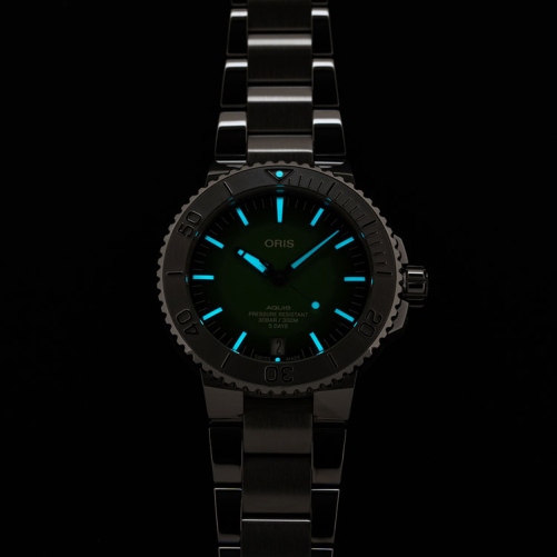 detail Oris Aquis Payoon Limited Edition 01 400 7763 4117-Set