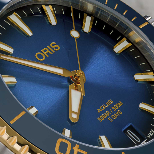 detail Oris Aquis Date Caliber 400 01 400 7769 6355-07 8 22 09PEB