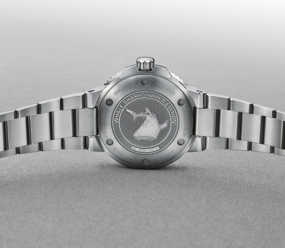 detail Oris aquis Whale Shark Limited Edition 01 798 7754 4175-Set