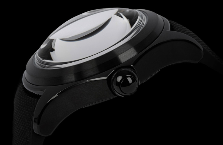 detail Corum Bubble 47 407.101.04/0601 BA01
