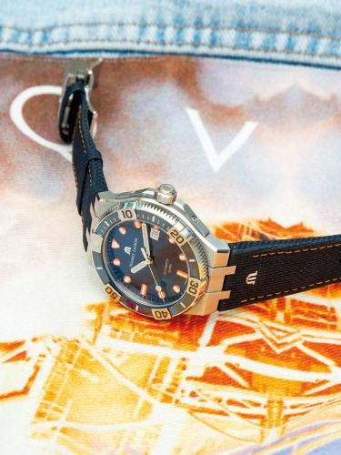 detail Maurice Lacroix Venturer 43mm Limited Edition AI6058-SS002-431-1