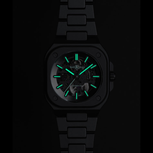 detail Bell & Ross BR 05 Skeleton Black Lum Ceramic BR05A-BLM-SKCE/SCE