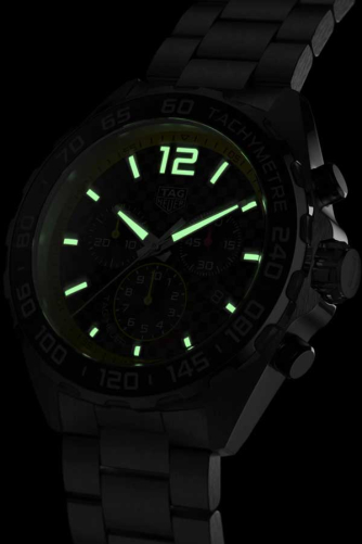 detail Tag Heuer Formula 1 Quartz Chronograph CAZ101AC.BA0842