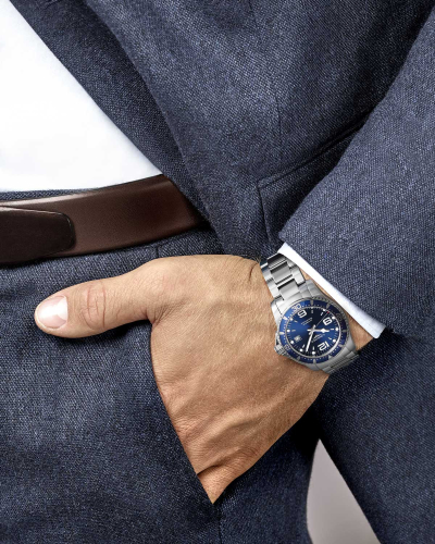 detail Longines HydroConquest L3.742.4.96.6