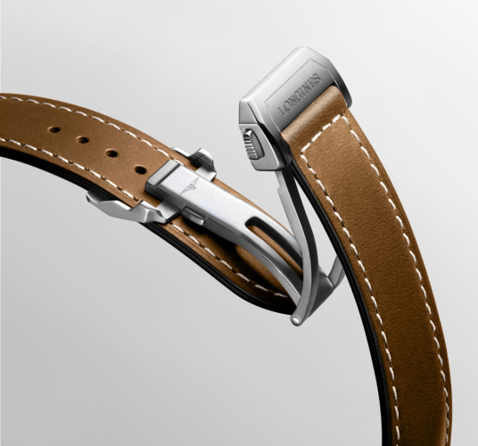 detail Longines Spirit Zulu Time L3.802.4.63.2