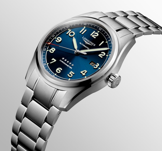 detail Longines Spirit L3.811.4.93.6