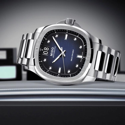 detail Mido Multifort TV Big Date M049.526.11.041.00