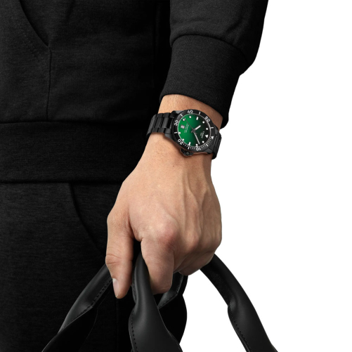 detail Tissot Seastar 1000 Quartz 40mm T120.410.33.091.00