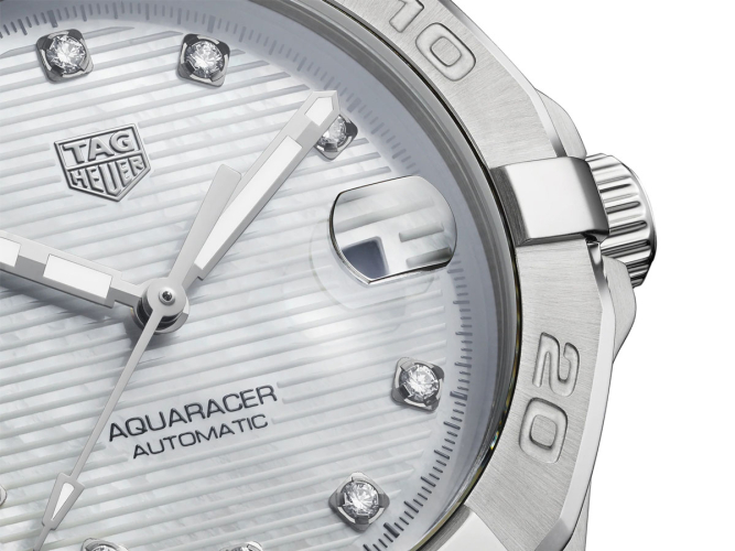 detail Tag Heuer Aquaracer WBD2313.BA0740