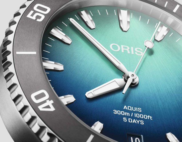 detail Oris Aquis Great Barrier Reef Limited Edition 01 400 7790 4185-Set