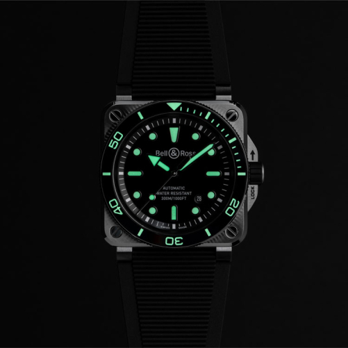 detail Bell & Ross BR 03 Diver Black Steel BR03A-D-BL-ST/SRB