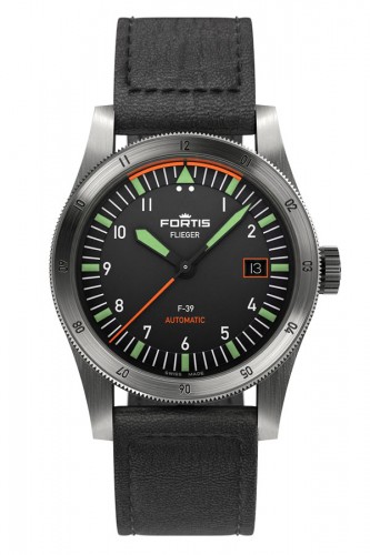 detail Fortis Flieger F-39 Automatic on Aviator Strap F4220006